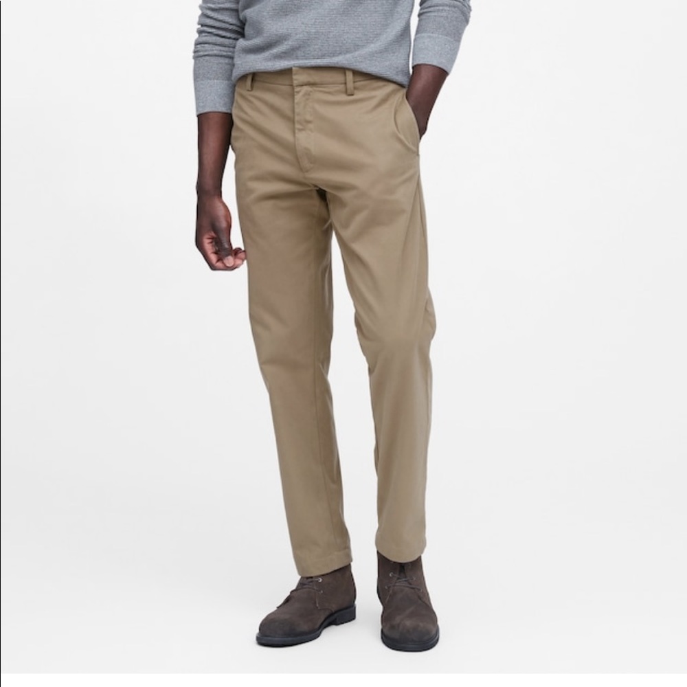 Banana Republic Gavin Relaxed Straight Chino